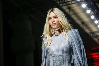 Look 3